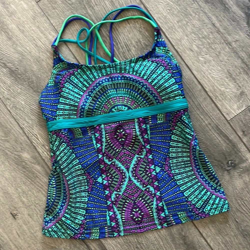 Prana swim size Small blues and purples tankini top